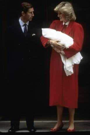 تشارلز ديانا الأمير والأمير هاري 1984