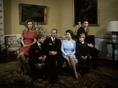الأميرة آن والأمير أندرو والأمير فيليب والملكة إليزابيث والأمير إدوارد والأمير تشارلز